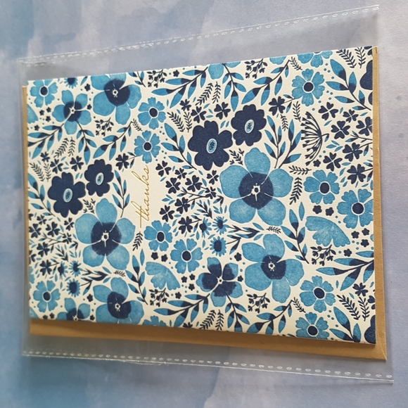 2 pcs Elūm Luxury Card Garden Flowers 5"x7" In. (1 Card with Envelope) - Picture 10 of 12